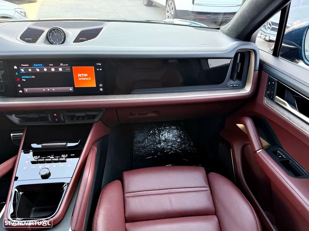 Porsche Cayenne Turbo E-Hybrid - 12