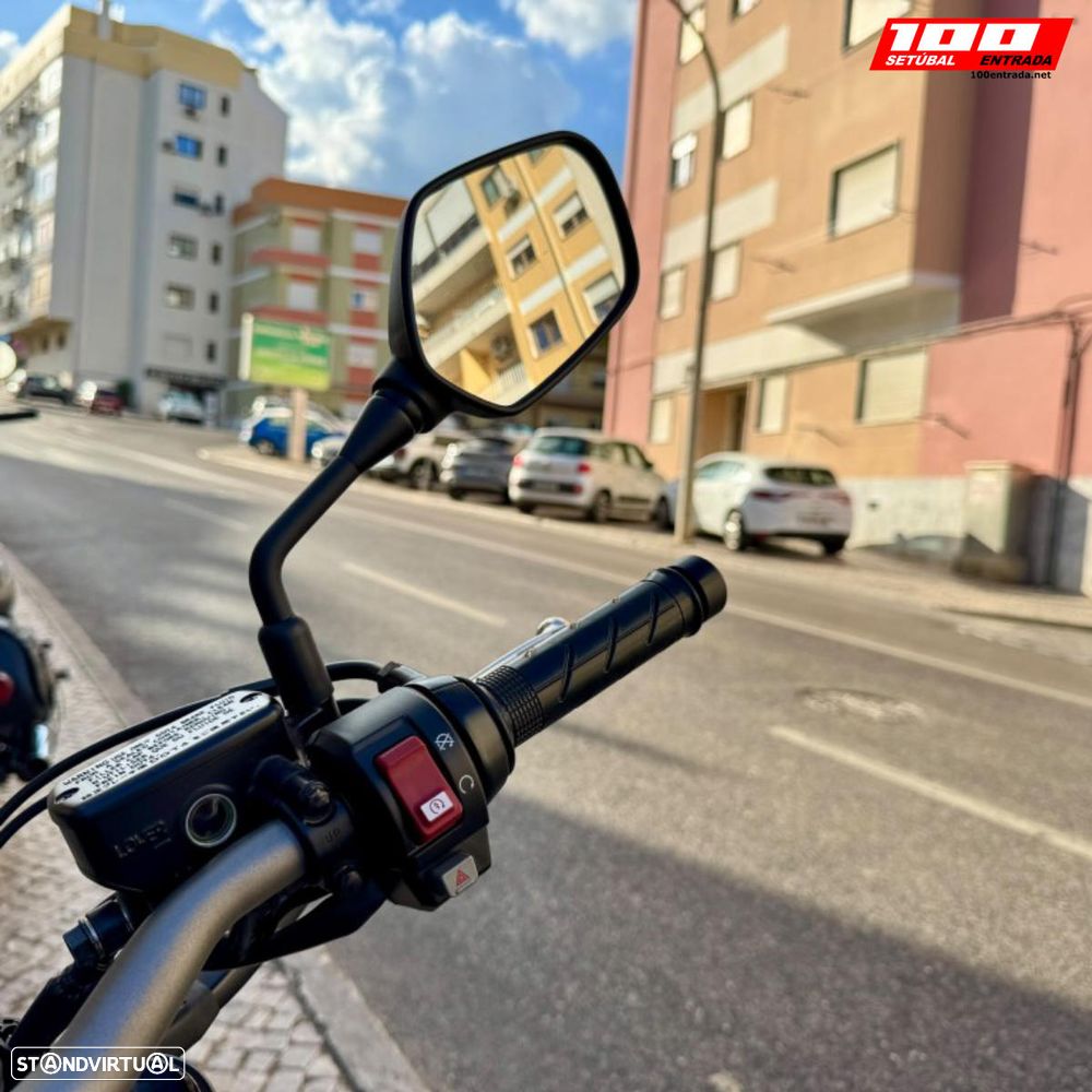 Honda CB 650 RA - 9