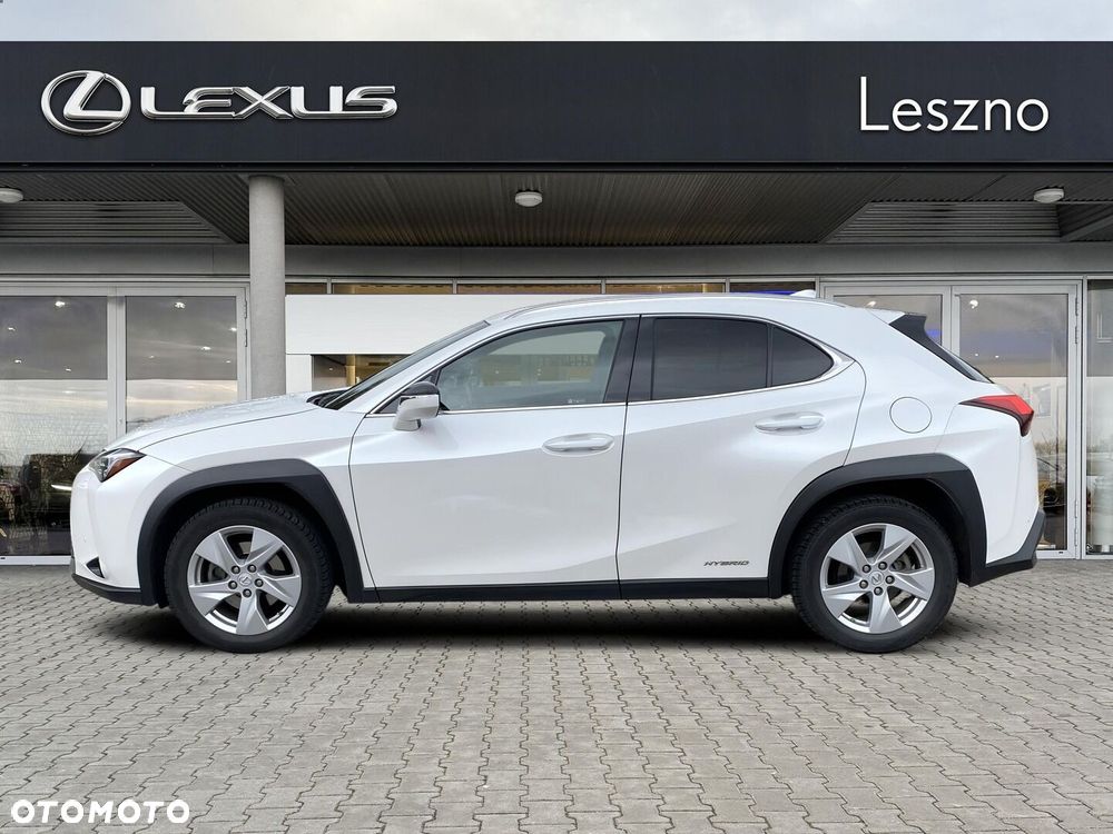 Lexus UX - 10