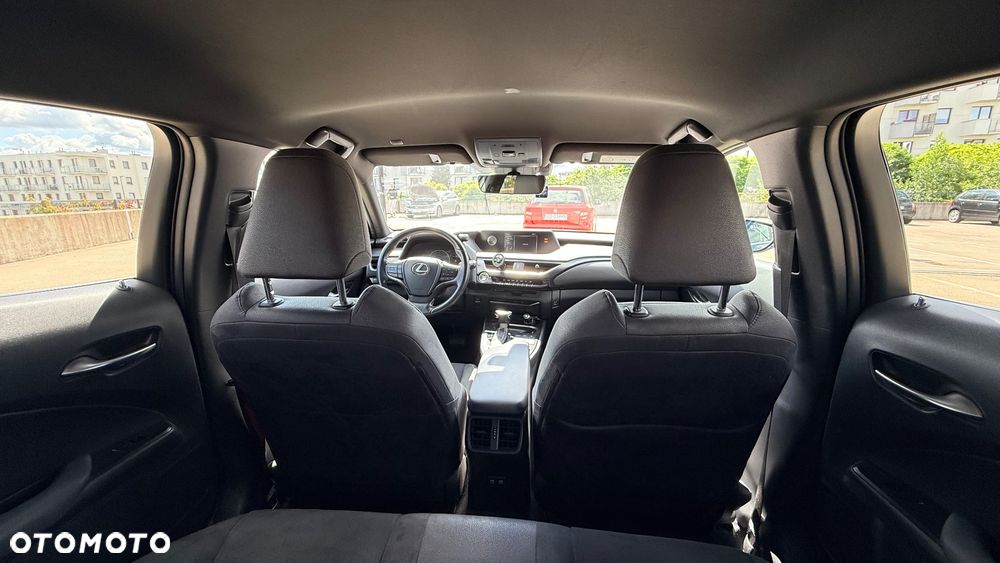 Lexus UX - 18