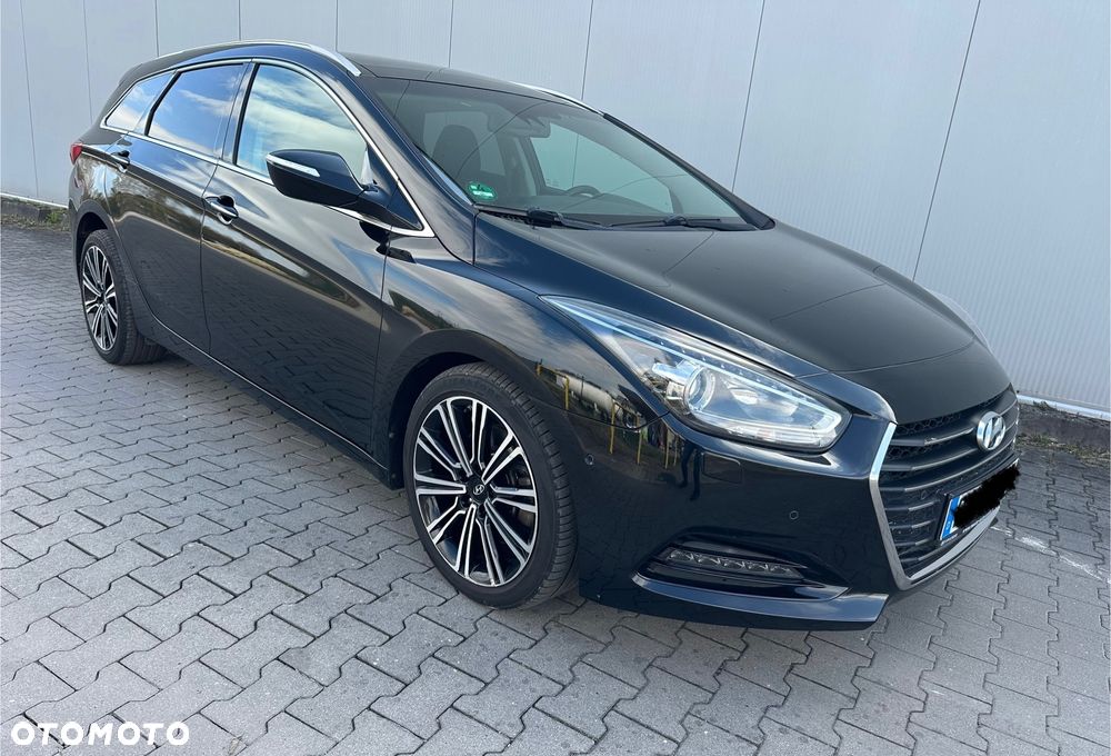 Hyundai i40 Kombi 1.7 CRDi DCT Premium - 4