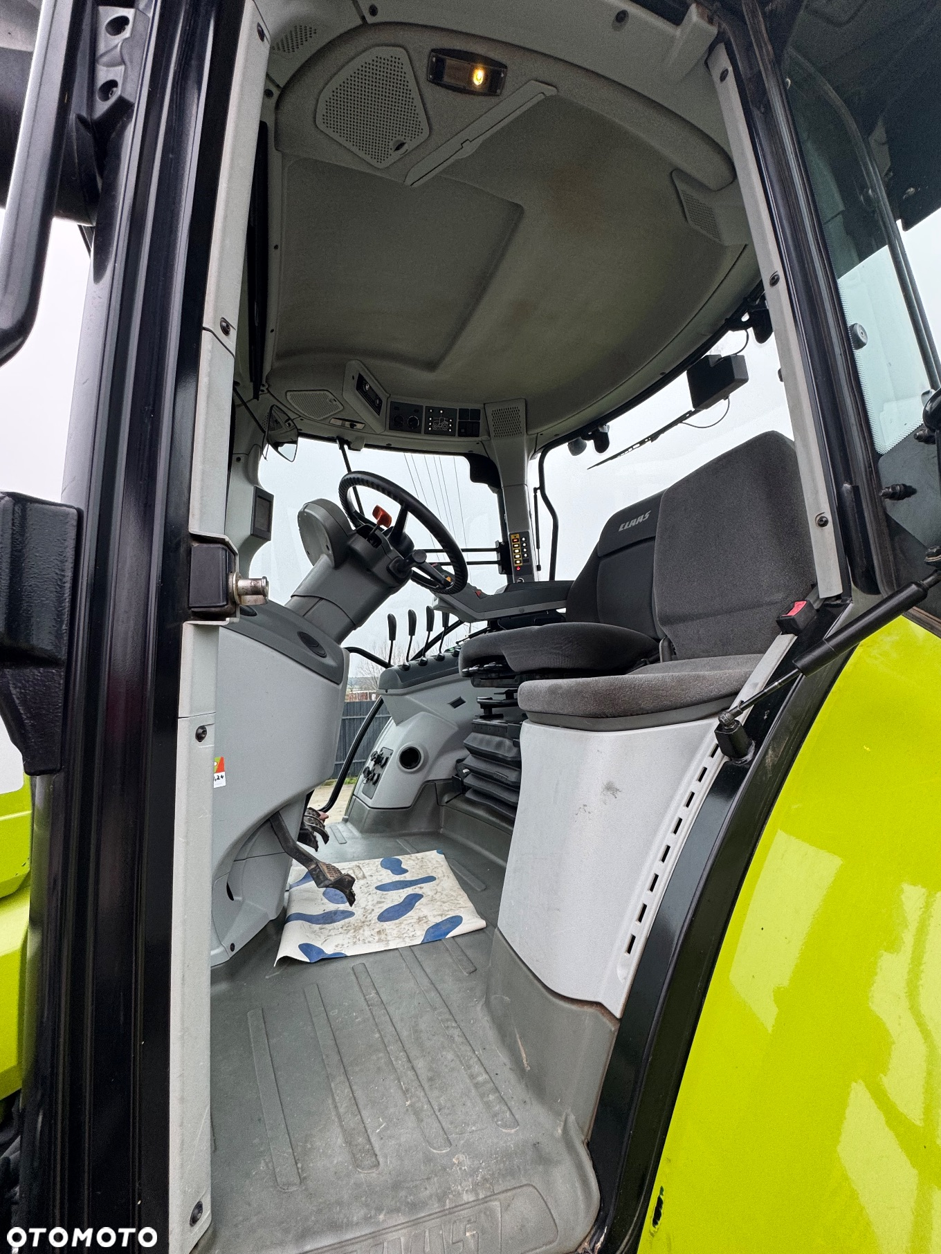 Claas Arion 650 - 7