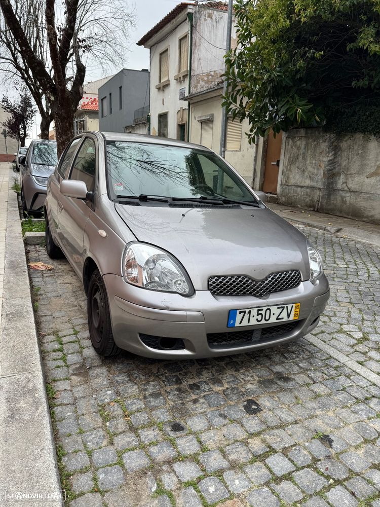 Toyota Yaris 1.0 SE - 2