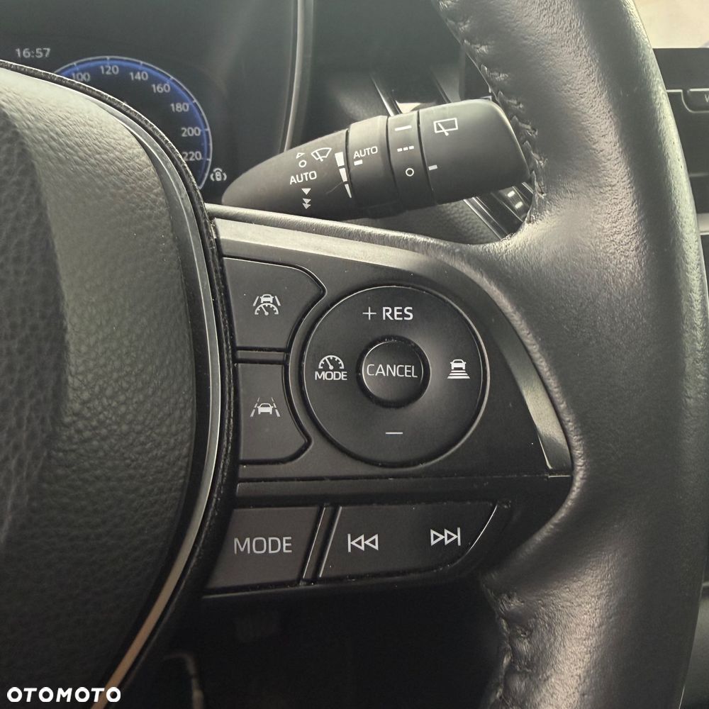 Toyota Corolla 1.8 Hybrid Comfort - 28