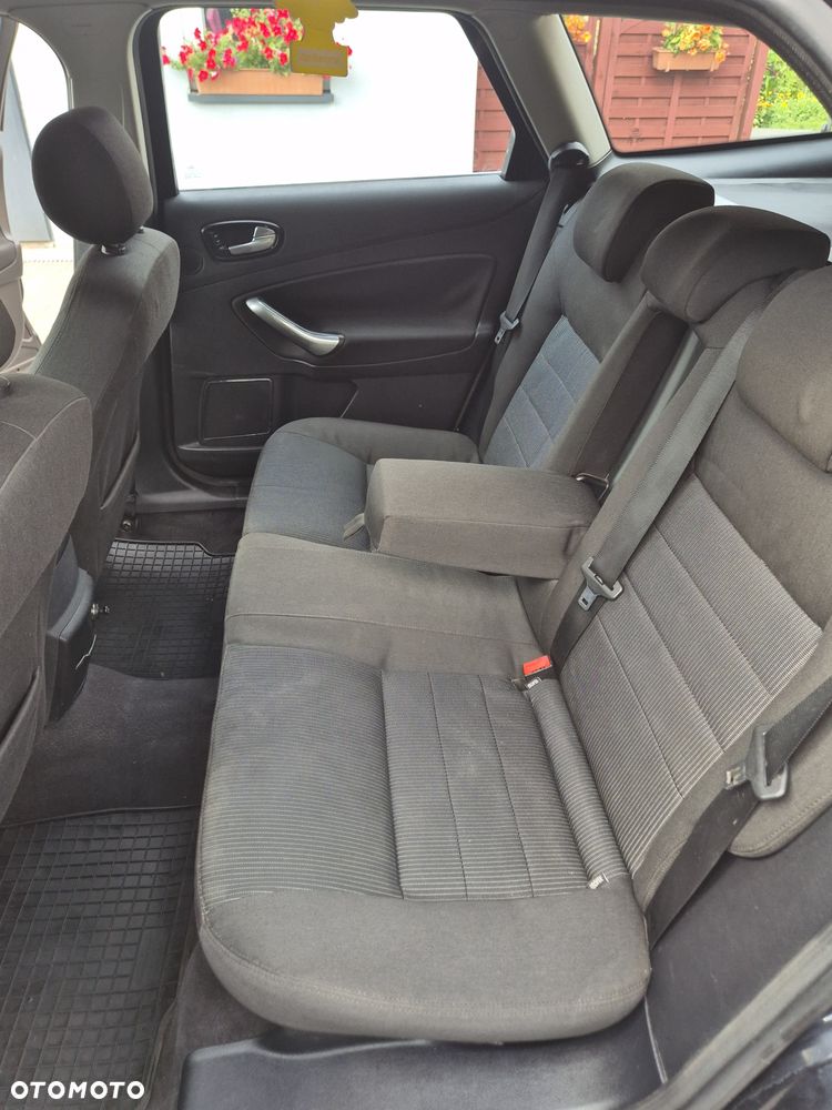Ford Mondeo - 8