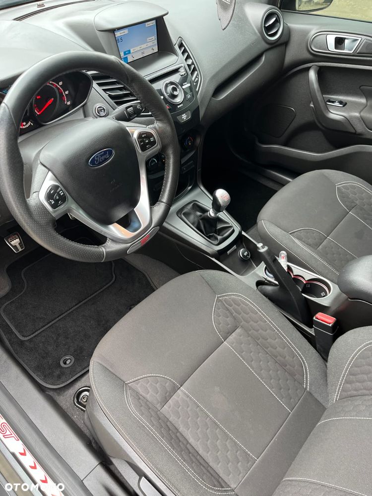 Ford Fiesta ST200 - 11