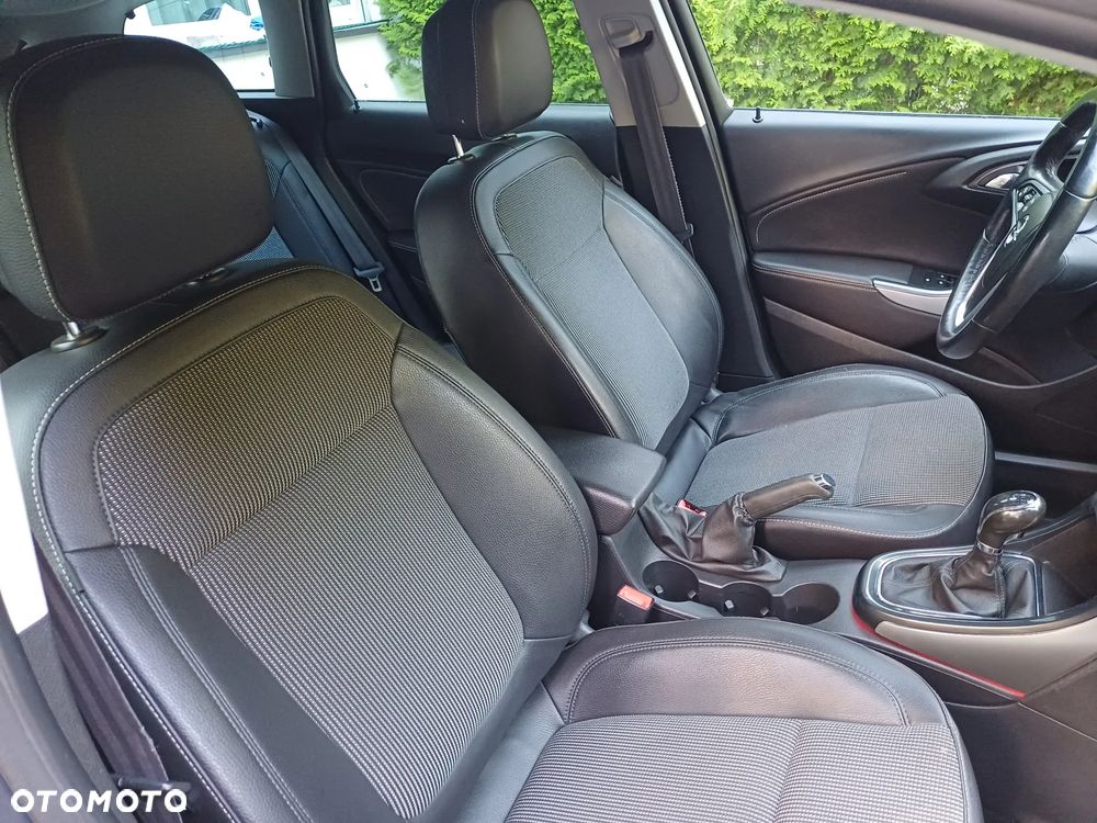 Opel Astra 1.6 CDTI Cosmo - 33