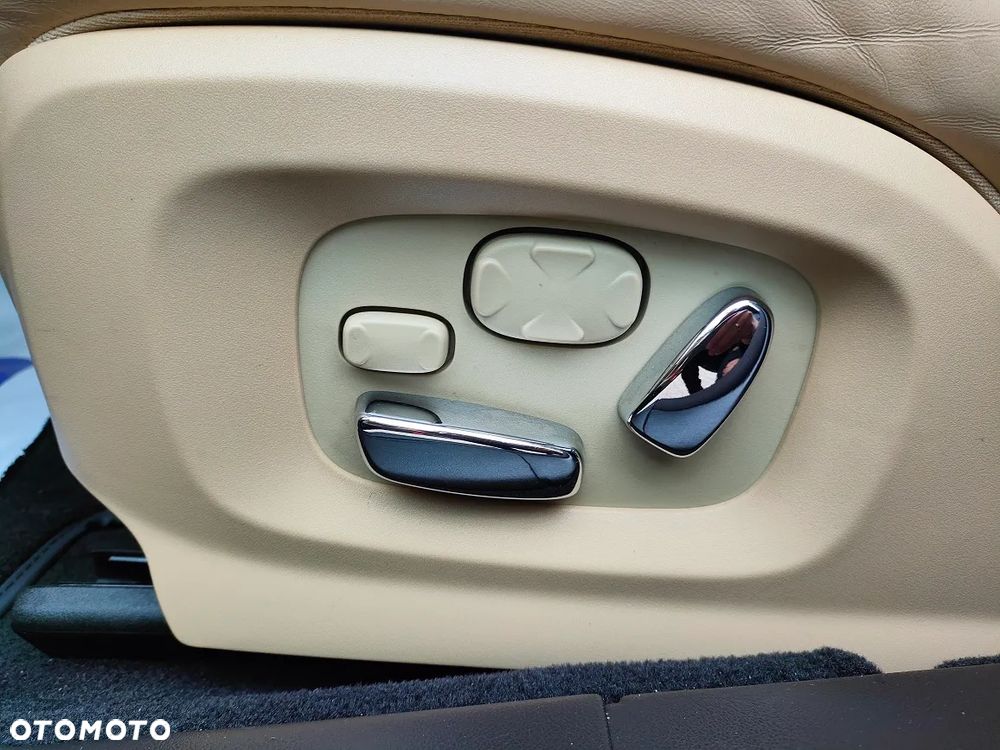 Jaguar XJ XJ8 4.2 Executive - 27