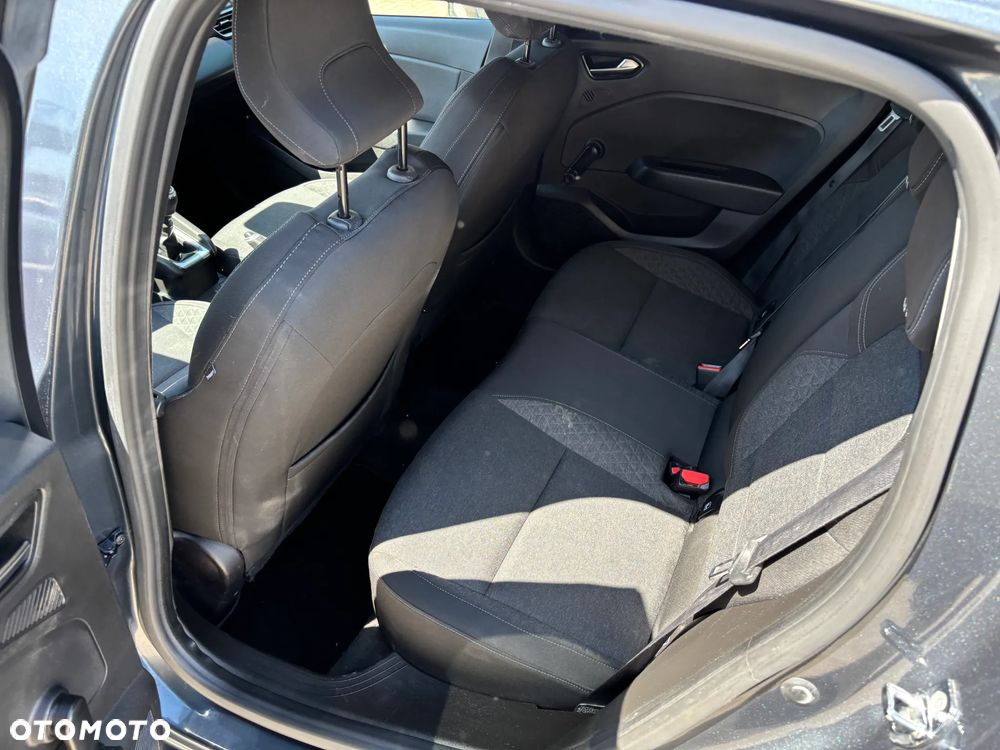 Renault Clio - 20