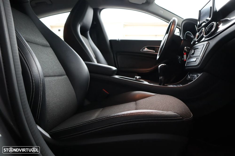 Mercedes-Benz CLA 180 d BlueEFFICIENCY Edition - 12