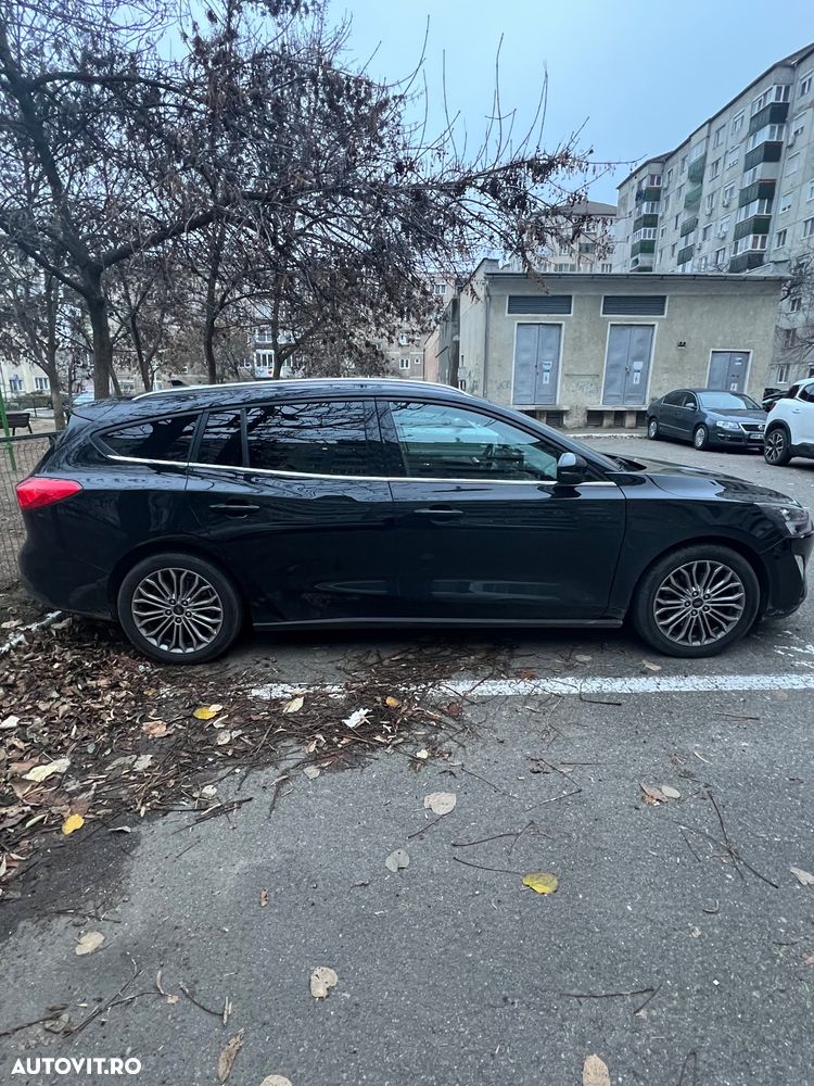 Ford Focus ver-2-0-ecoblue-start--stopp--system-aut-titanium - 2