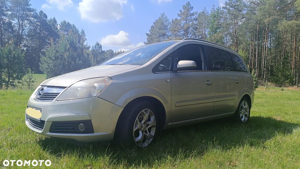 Opel Zafira 1.8 Cosmo - 11