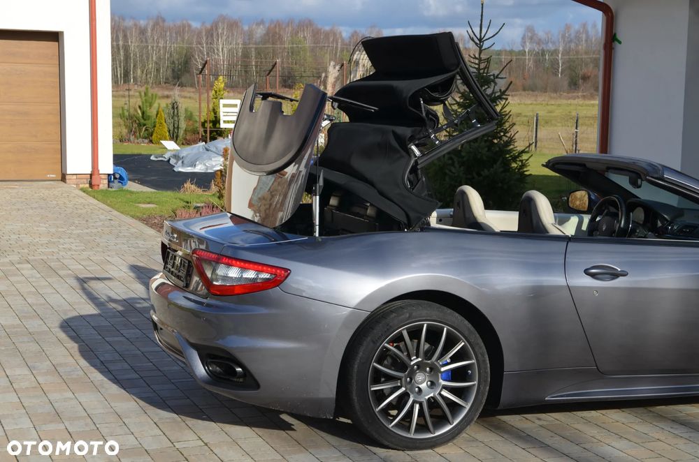 Maserati GranCabrio Sport - 24