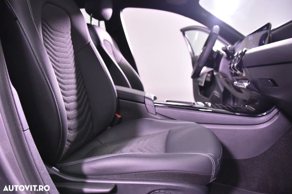 Mercedes-Benz 180 7G-DCT - 12