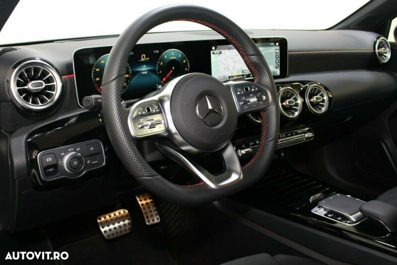 Mercedes-Benz A 250 4MATIC - 8