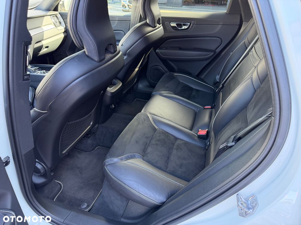 Volvo XC 60 D4 SCR AWD R-Design - 11