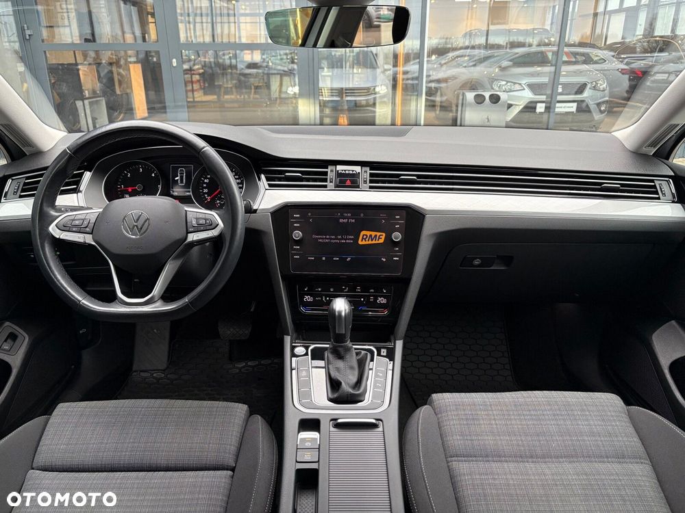 Volkswagen Passat Variant 2.0 TDI EVO Business DSG - 9