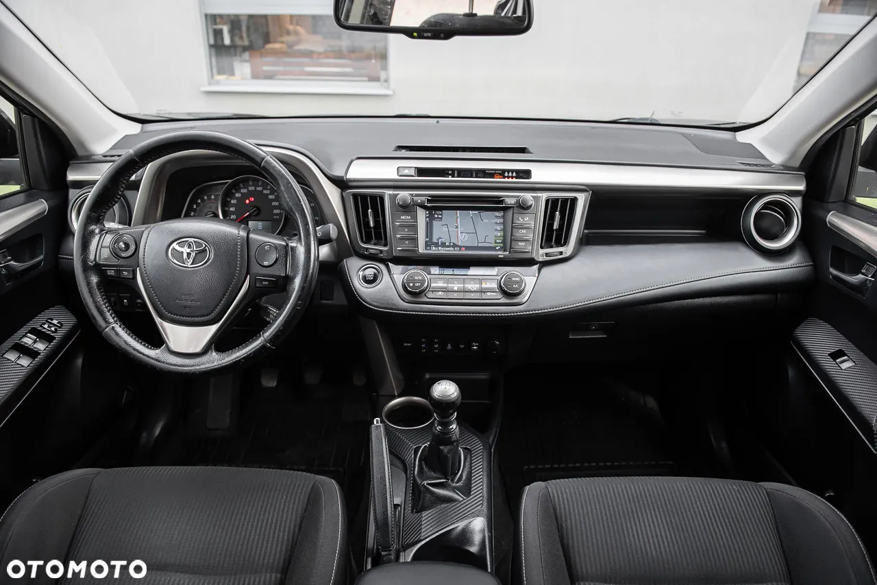 Toyota RAV4 2.0 D-4D 4x4 - 25