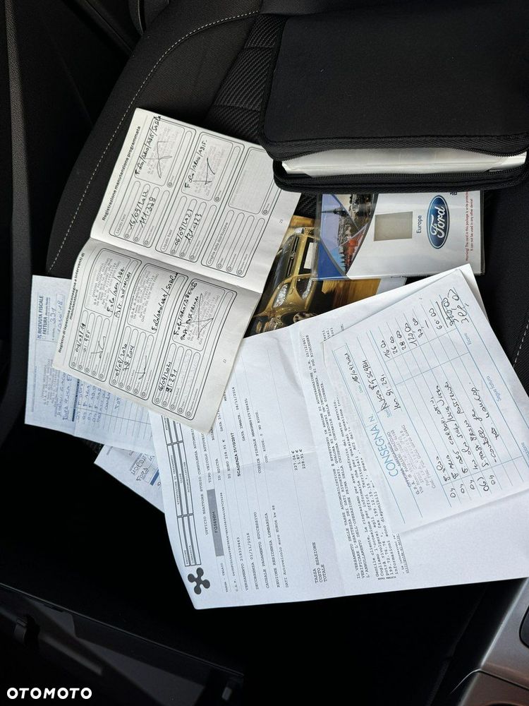 Ford Kuga 2.0 TDCi 4x2 Titanium - 32