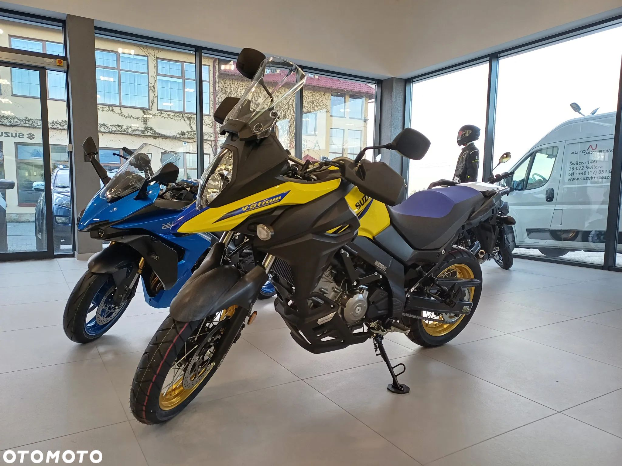 Suzuki V-STROM - 1