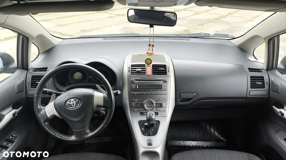 Toyota Auris 1.6 VVT-i Sol MM - 10