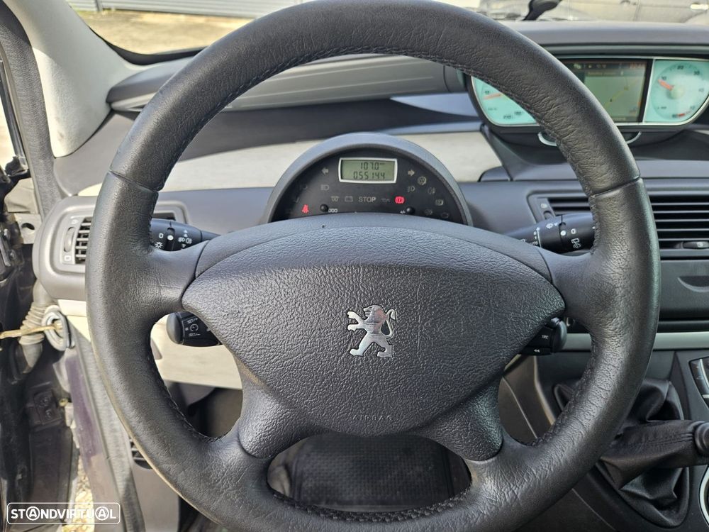 Peugeot 807 2.2 HDi Navteq - 17