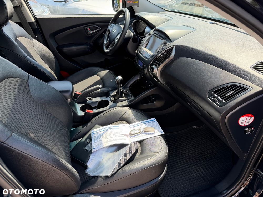 Hyundai ix35 1.6 2WD Fifa World Cup Edition - 12