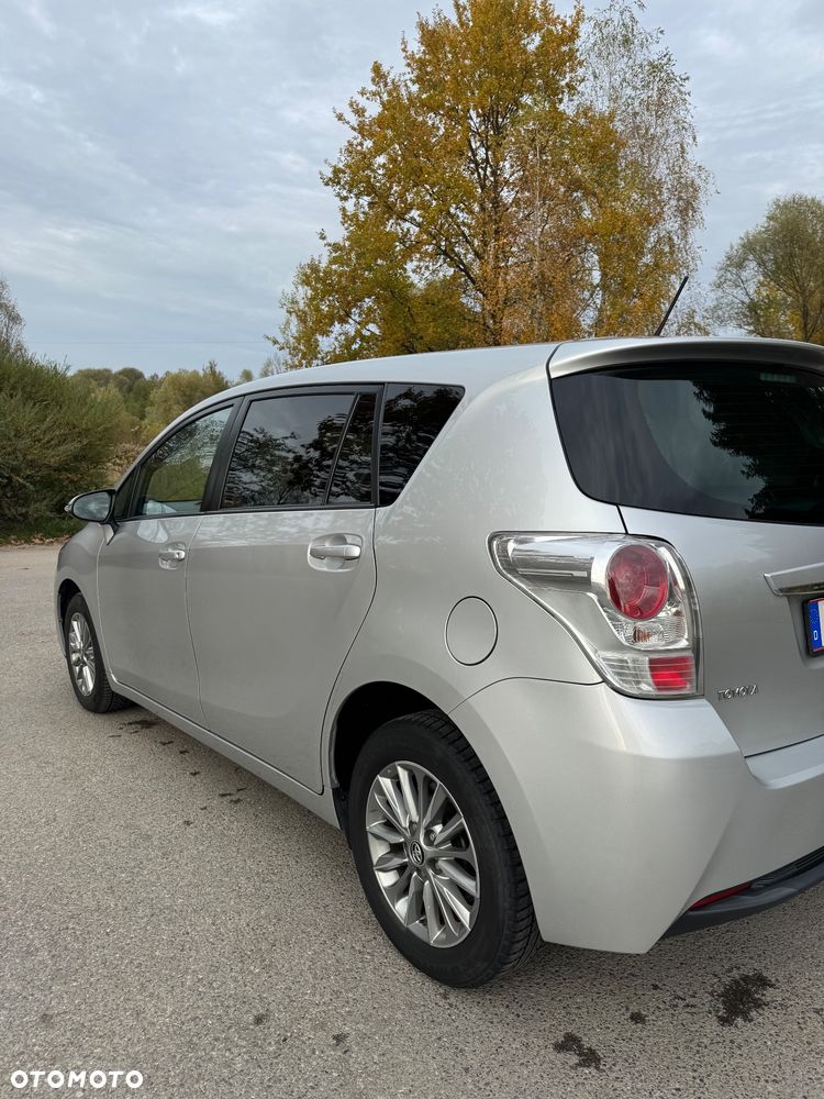 Toyota Verso 1.8 Prestige 7os - 8