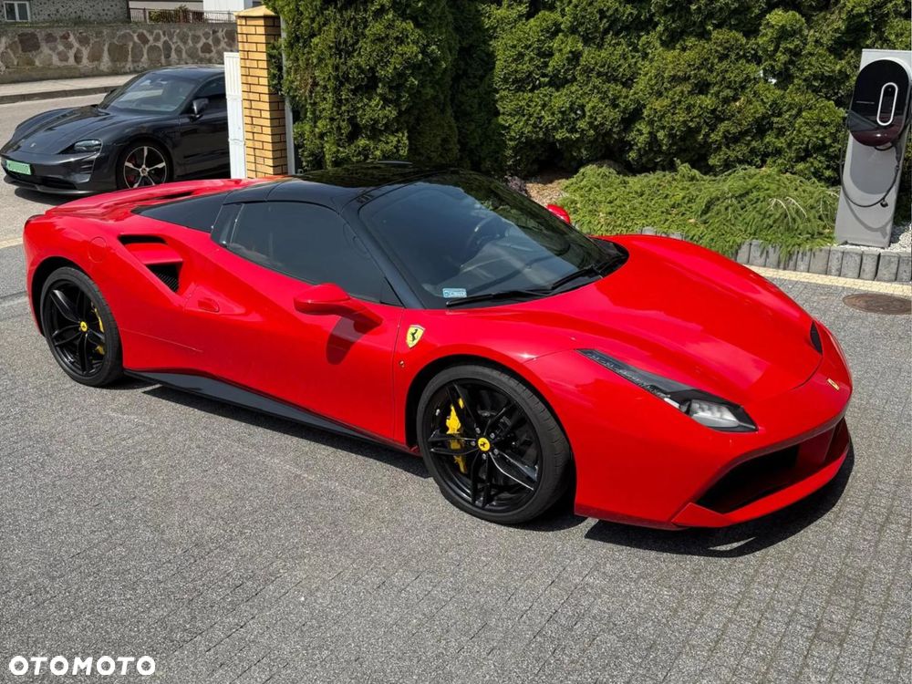Ferrari 488 - 1