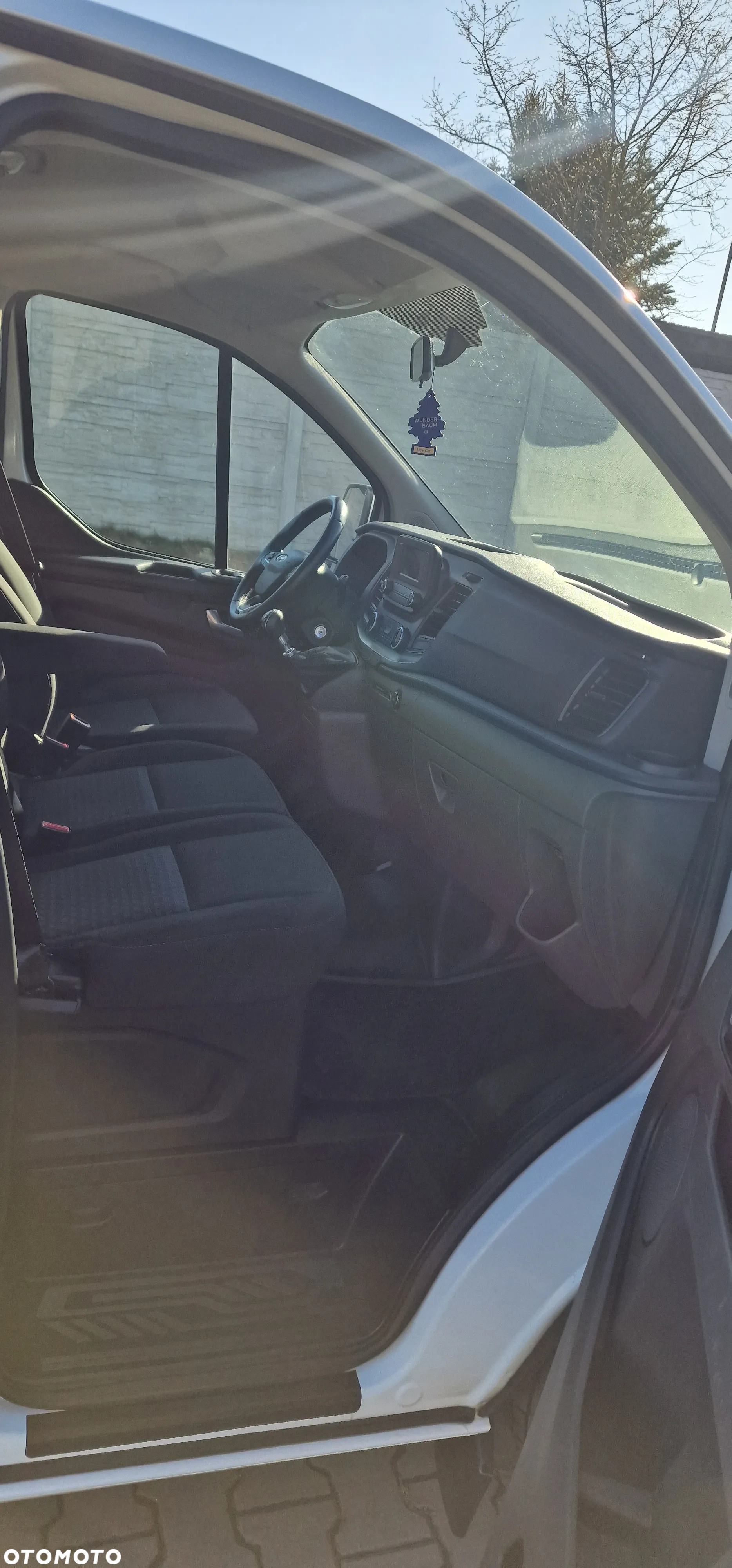 Ford Transit Custom 320 L2H1 PKW VA Trend - 16