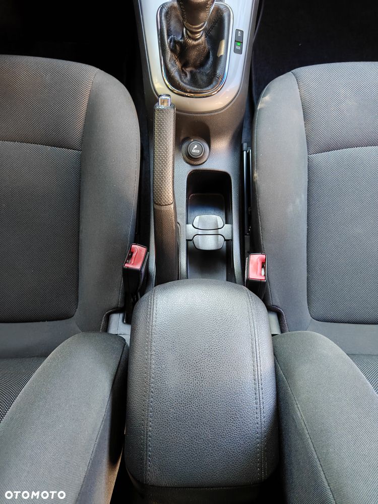 Chevrolet Cruze - 28