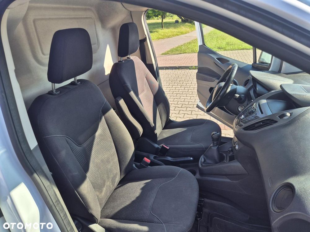 Ford Transit Courier - 7