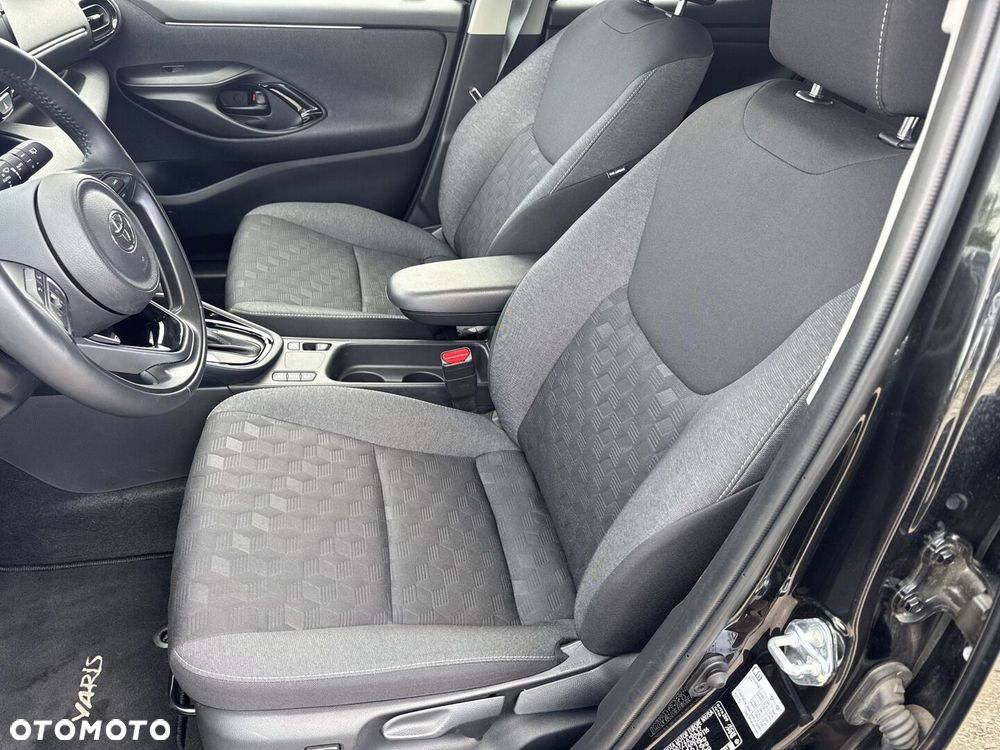 Toyota Yaris Hybrid 1.5 Style - 13