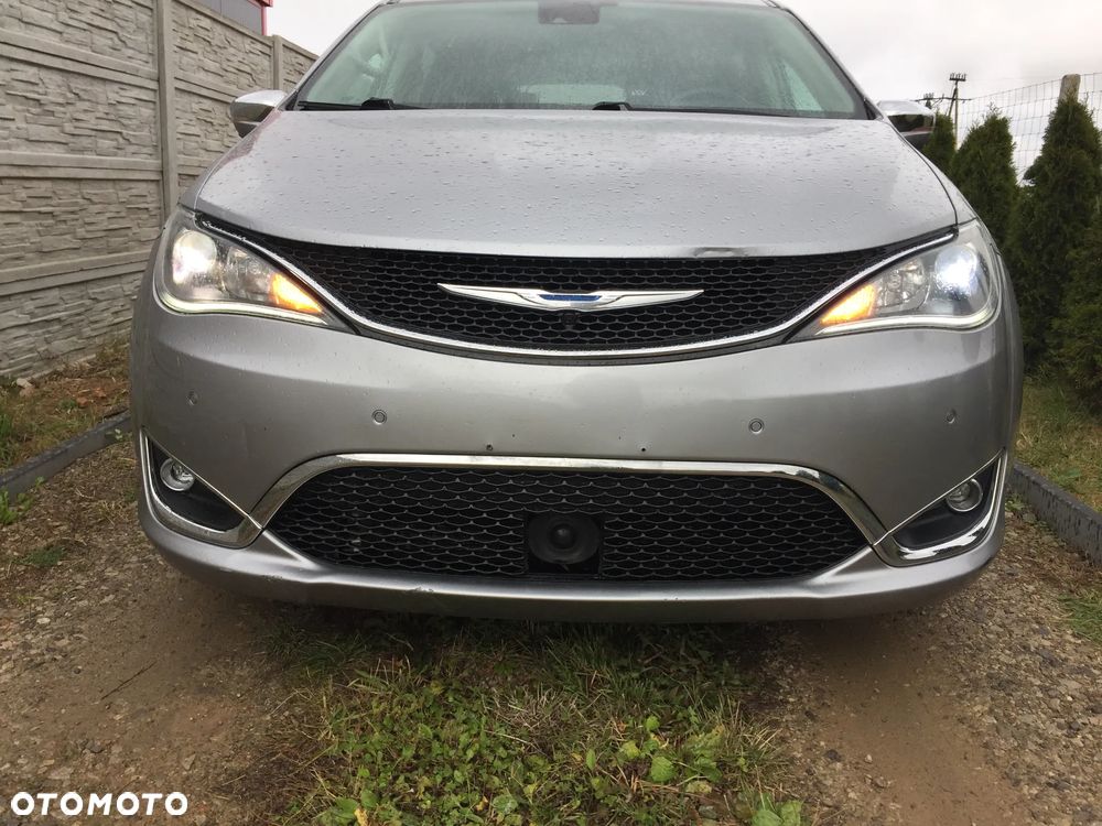 Chrysler Pacifica - 15