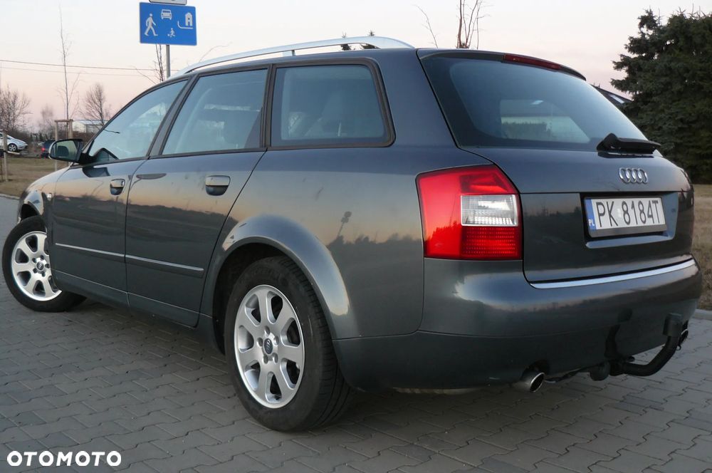 Audi A4 Avant - 16