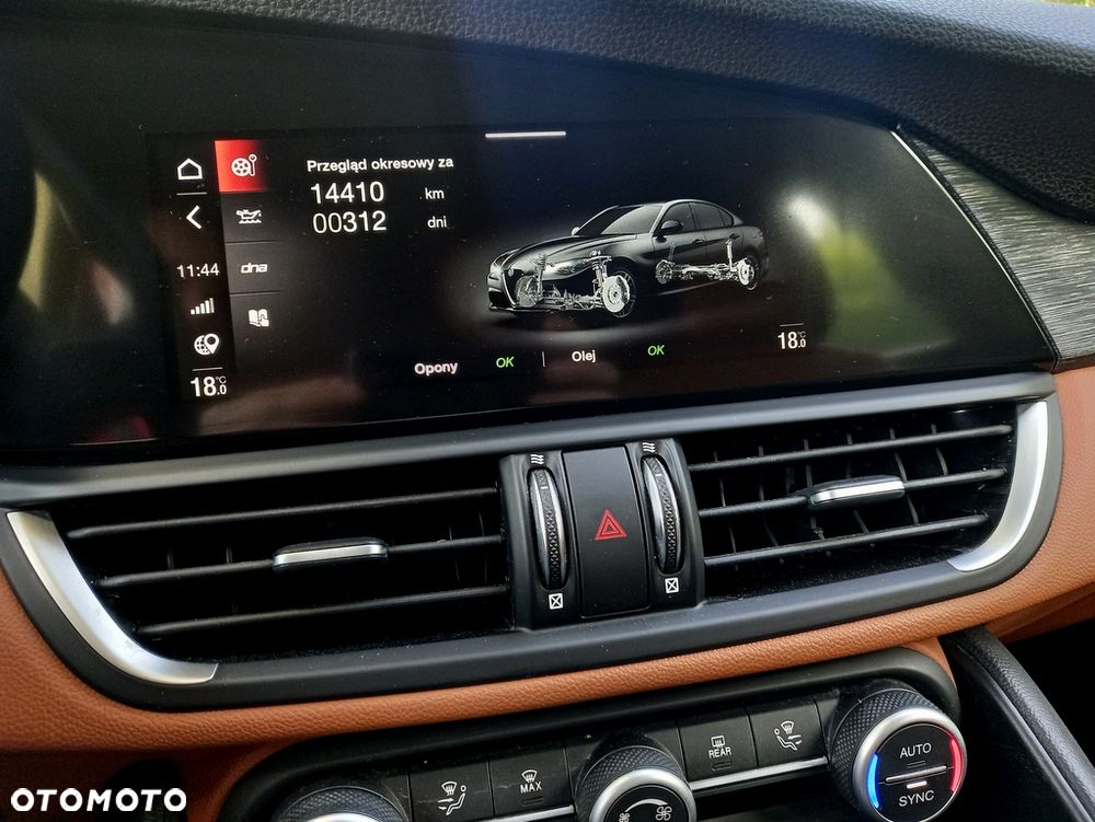 Alfa Romeo Giulia - 10