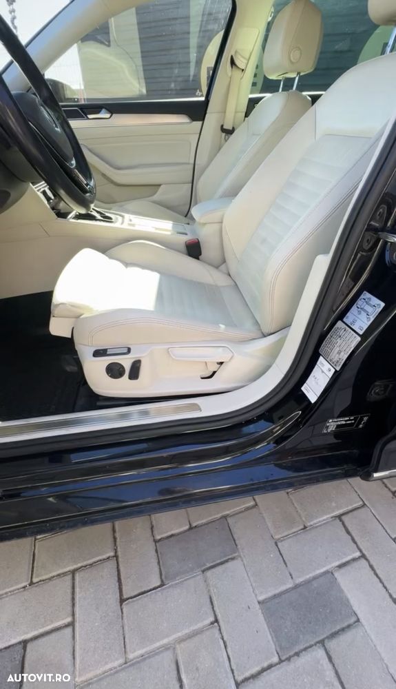 Volkswagen Passat Variant 2.0 TDI SCR DSG BlueMotion Highline - 7