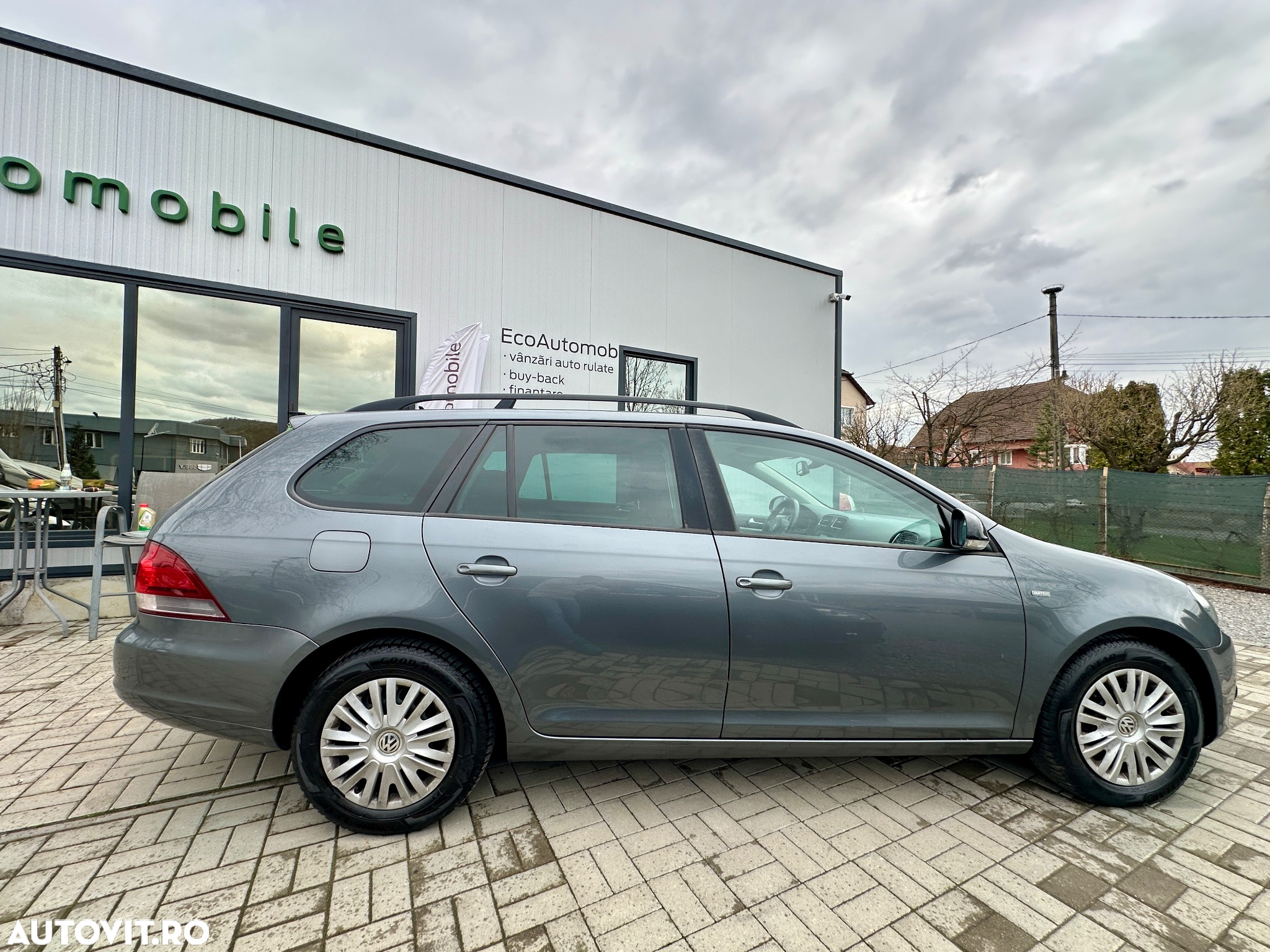 Volkswagen Golf 1.6 TDI DPF MATCH - 10