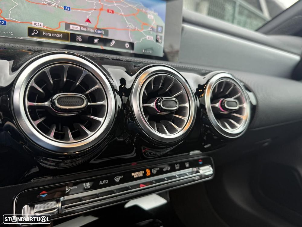 Mercedes-Benz A 250 Limousine e AMG Line - 38