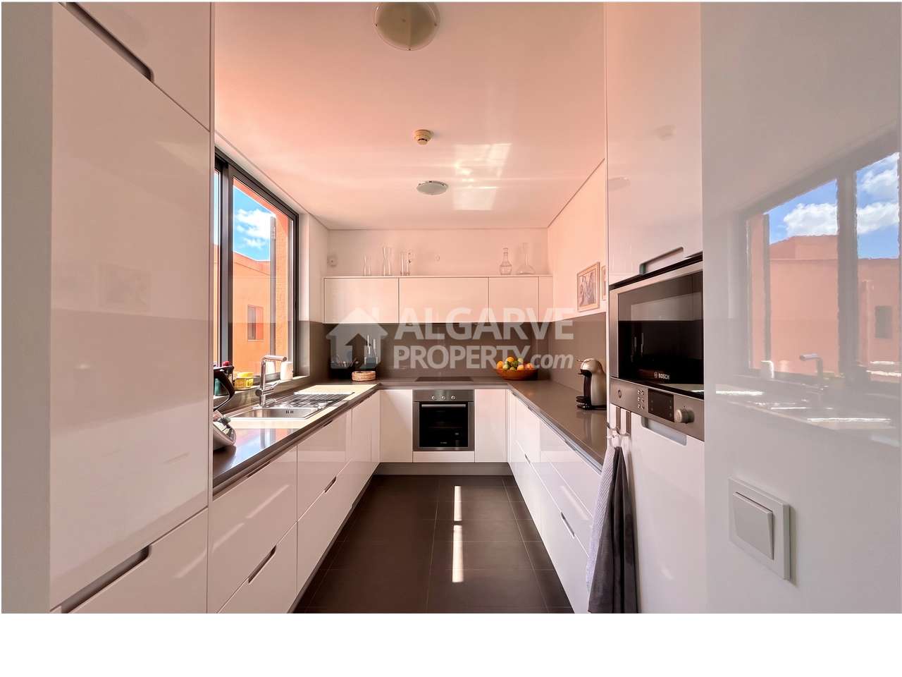 Moradia Contemporânea de 5 quartos no condominio l'Orangerie em Vilamo - Grande imagem: 4/20