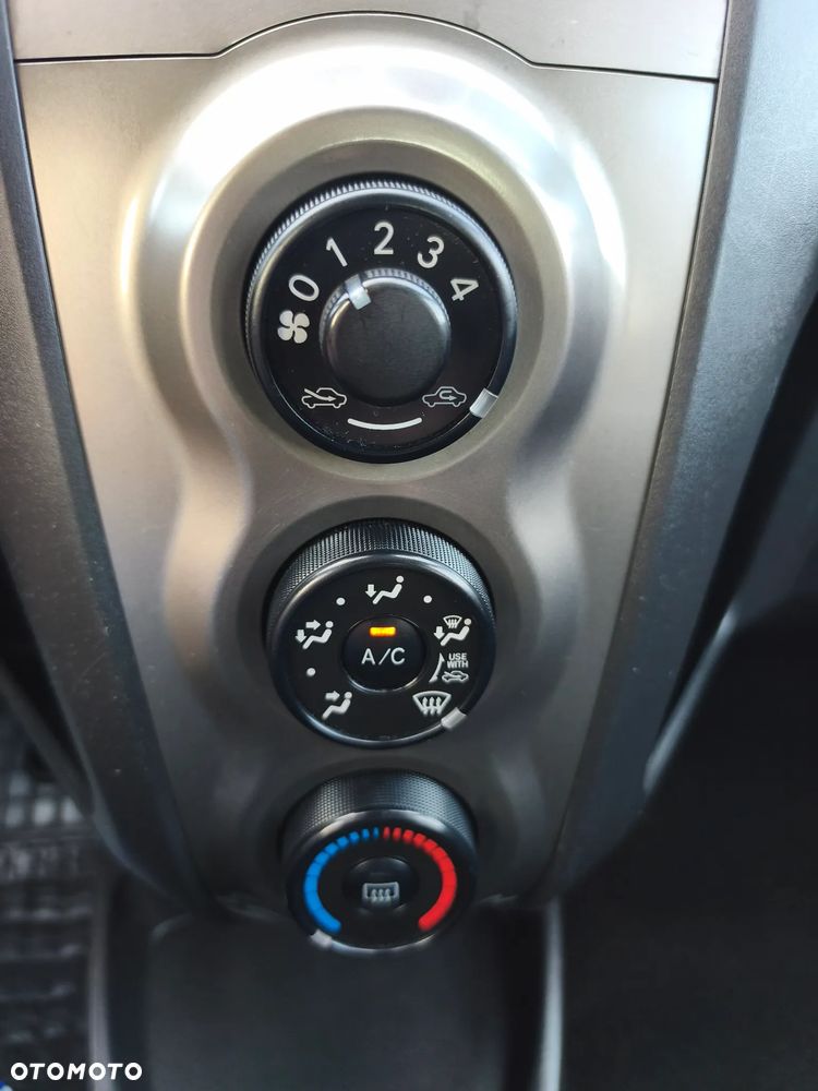Toyota Yaris - 22