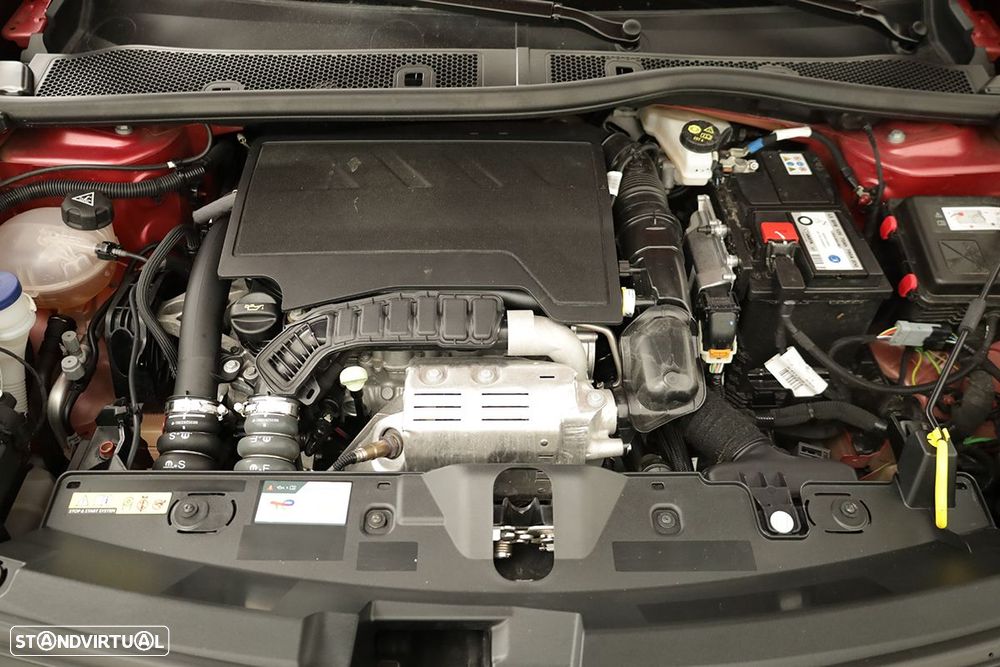 Peugeot 2008 1.2 PureTech Allure - 24