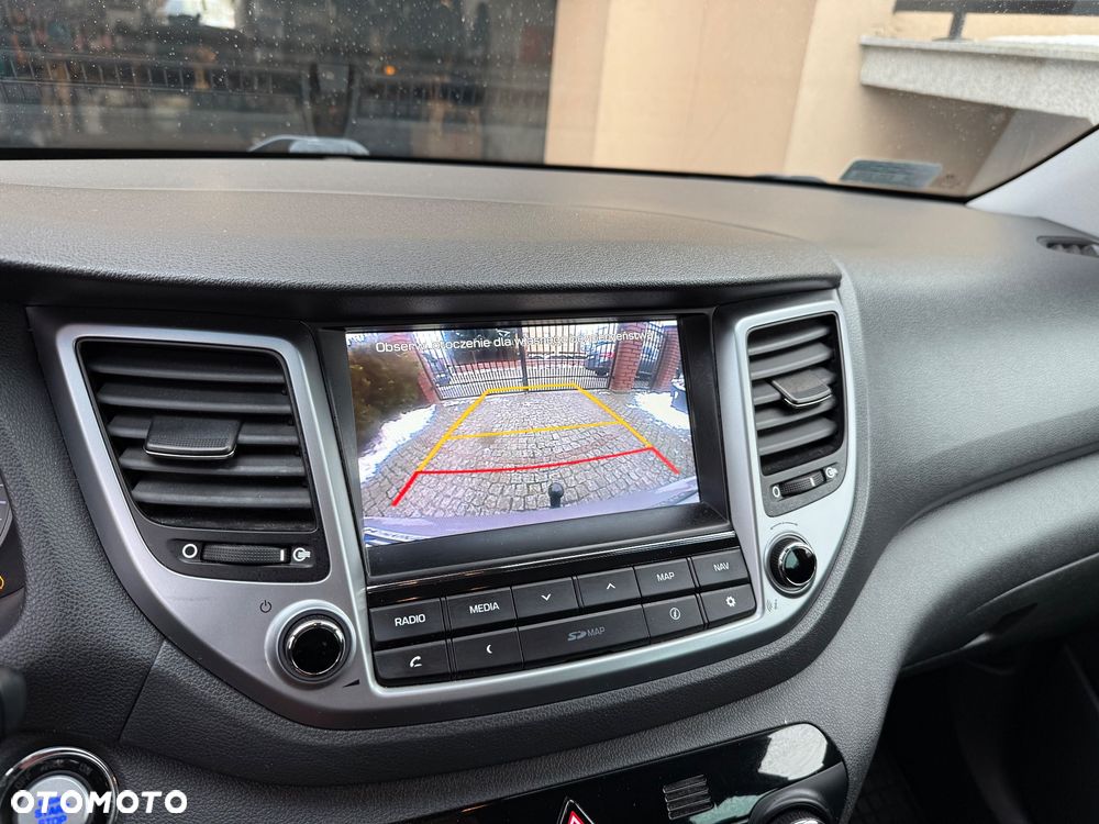 Hyundai Tucson 1.7 CRDI BlueDrive Style 2WD - 17