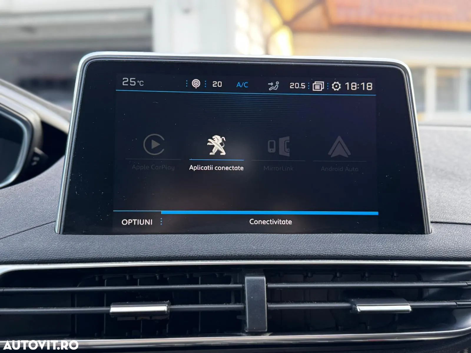 Peugeot 3008 1.2 PureTech Turbo S&S EAT8 Allure - 26