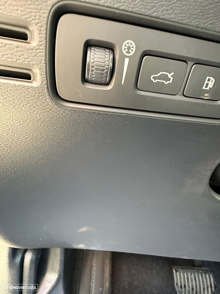 Volvo XC 40 1.5 T5 PHEV Momentum - 16