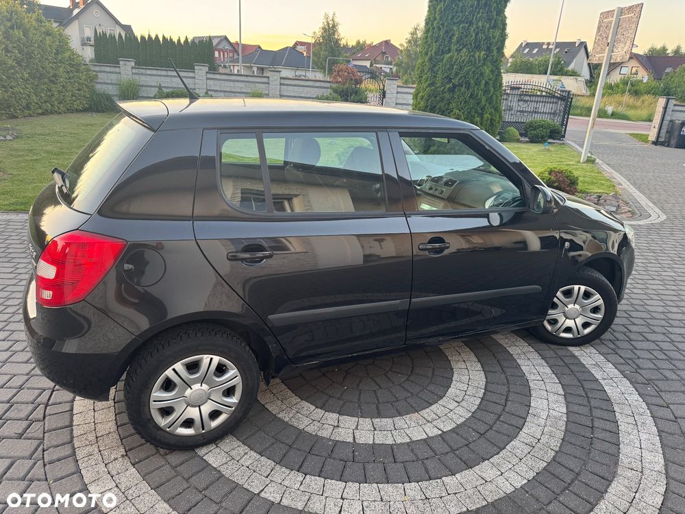Skoda Fabia 1.2 HTP Ambiente - 10