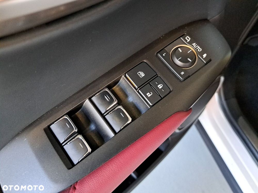 Lexus NX 300h F Impression AWD - 38
