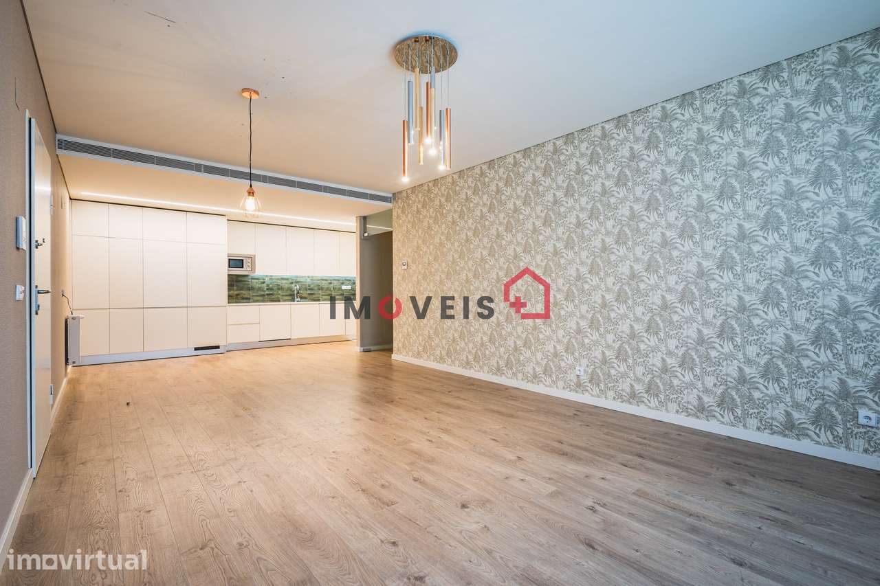 Apartamento T2 com Parqueamento e Arrecadação no centro de Leiria - Grande imagem: 2/32