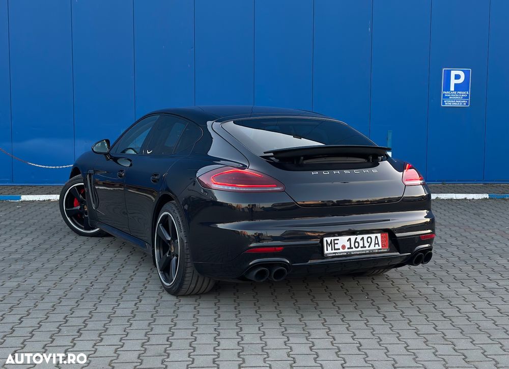 Porsche Panamera - 3