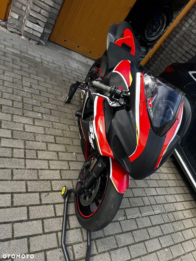 Suzuki GSX-R - 3